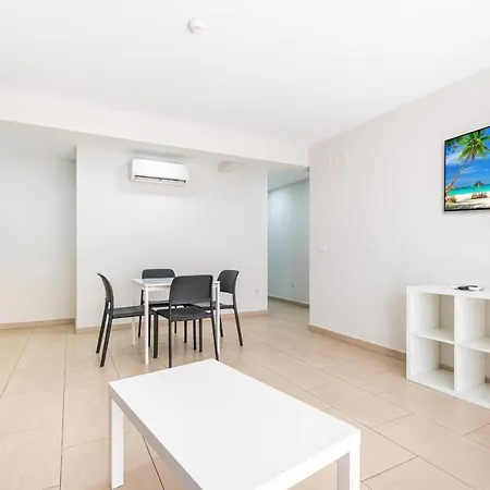 Apartahotel La Rosita Old Town Benidorm